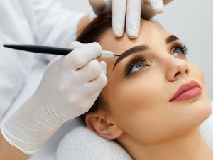 Kalıcı Makyaj Nedir ve Nasıl Yapılır? Kapsamlı Rehber